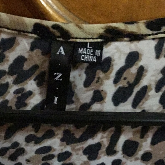 Top - Picture 4 of 4